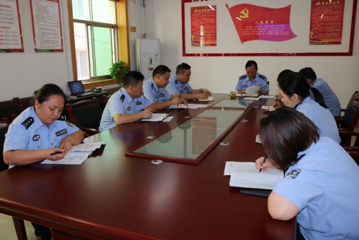 高新交警大队召开创建全国文明城市工作推进会