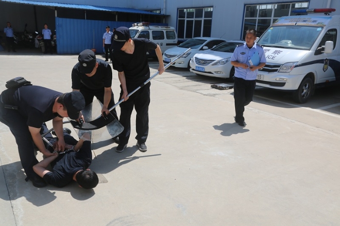 【实战大练兵】市局警训处来公安经开分局调研警务实战技能训练工作