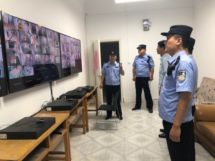 治安大队扎实开展校园安全检查