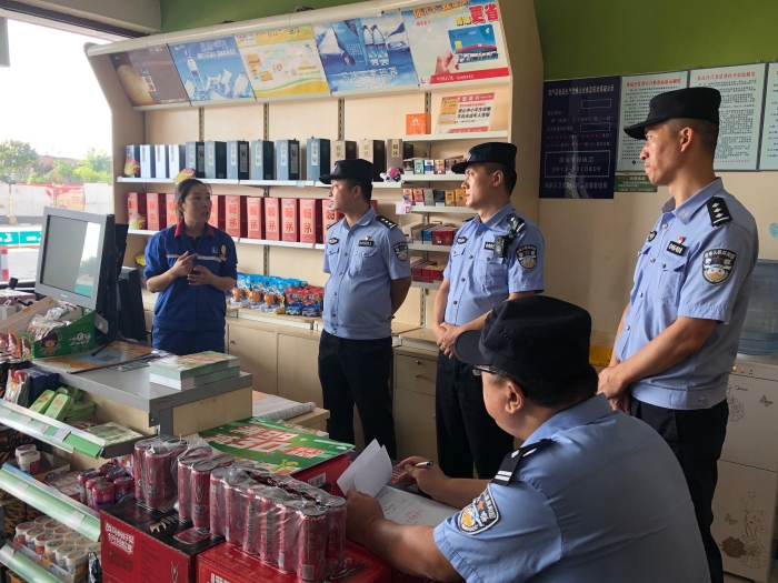 高新分局开展散装汽油安全大检查