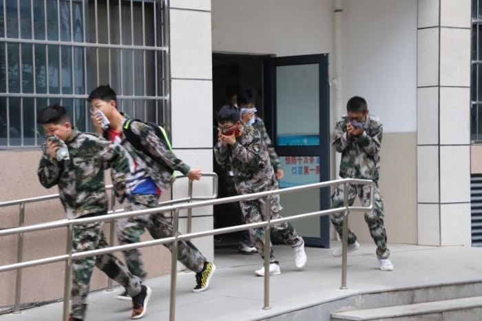 临渭消防：特殊"老师"进校园，筑牢安全防火线（组图）