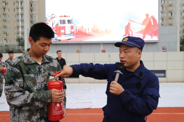 临渭消防：特殊"老师"进校园，筑牢安全防火线（组图）