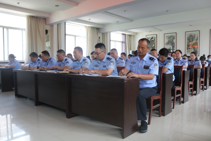 高新交警大队召开创建全国文明城市冲刺大会