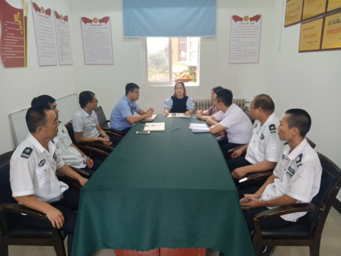 崇业路派出所三项措施开展防范电信诈骗宣传活动