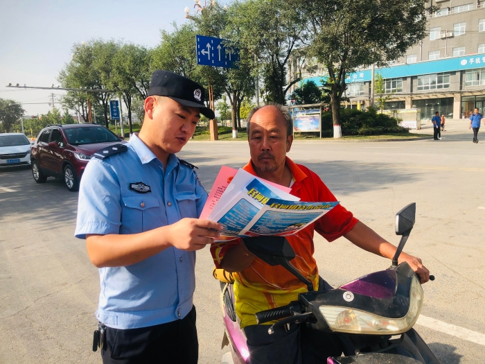 渭南市公安局经开分局积极开展网络安全宣传周法制日主题活动（组图）