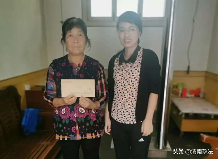 中秋慰问送温暖 扶贫帮困暖民心(图)