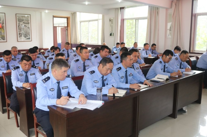 高新交警大队召开国庆中秋交通安保工作部署会