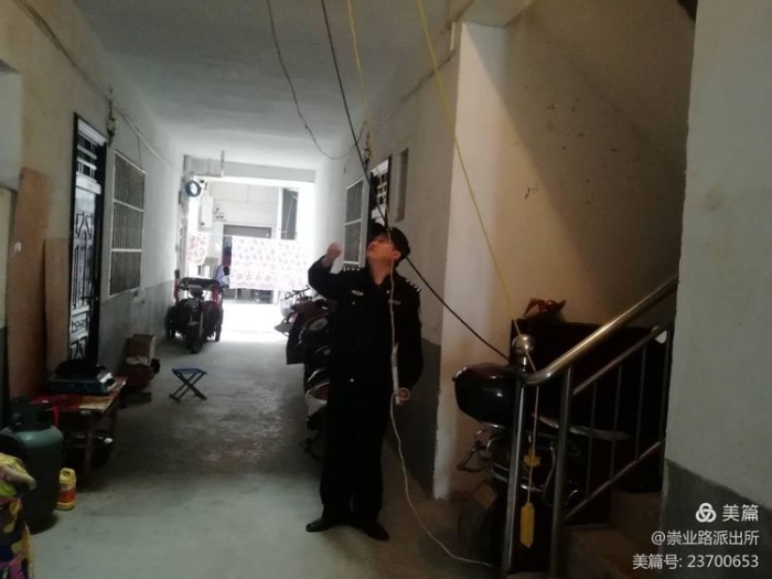 崇业路派出所节日不松劲,筑牢安全“防火墙”