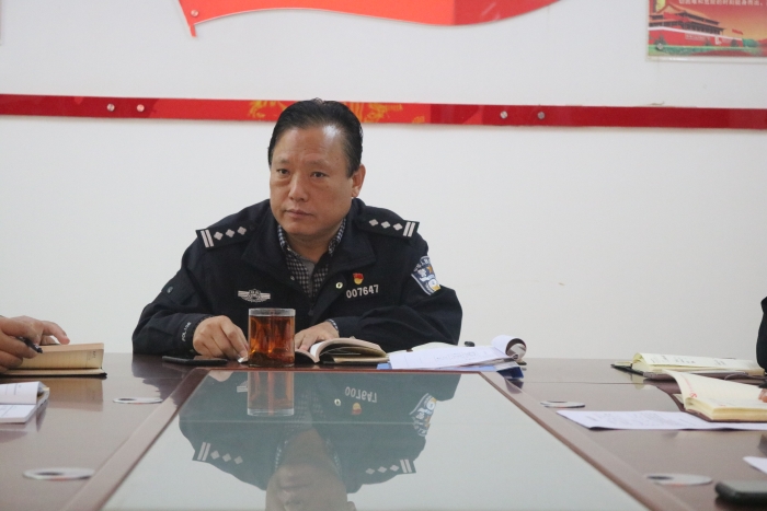 高新交警大队召开秋冬季“严防控 保畅通 创一流”道路交通安全攻坚行动安排部署会