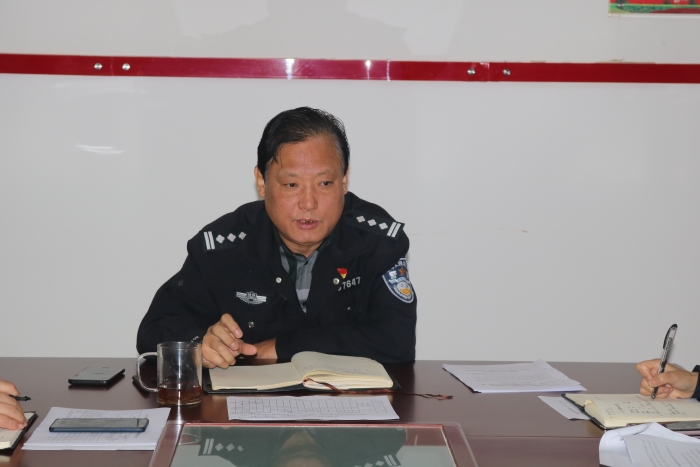 高新交警大队召开“坚持政治建警全面从严治警”教育整顿安排部署会
