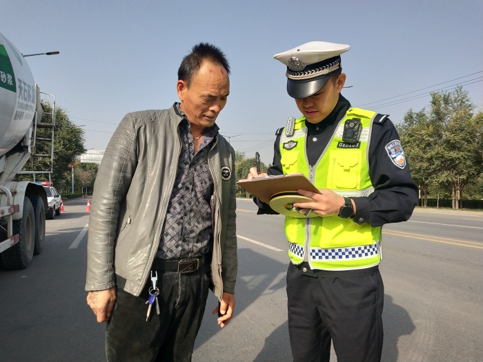 高新交警大队组织开展交通事故应急演练活动