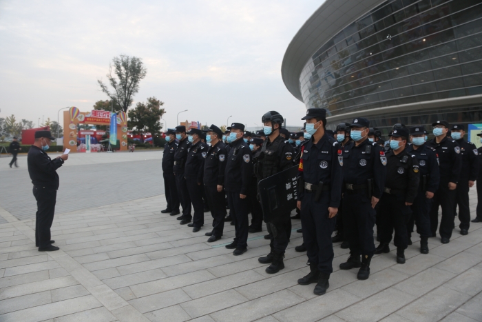 市公安局经开分局全警出动全力做好第七届黄河金三角投资合作交流大会安保工作