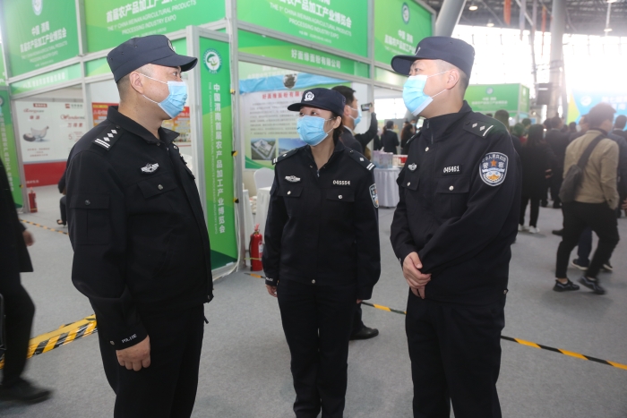 市公安局经开分局全警出动全力做好第七届黄河金三角投资合作交流大会安保工作