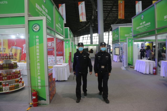 市公安局经开分局全警出动全力做好第七届黄河金三角投资合作交流大会安保工作