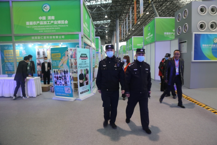 市公安局经开分局全警出动全力做好第七届黄河金三角投资合作交流大会安保工作