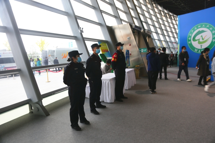 市公安局经开分局全警出动全力做好第七届黄河金三角投资合作交流大会安保工作