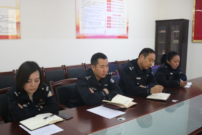 高新交警大队召开“大排查、大整治、大联防、大宣传”安排部署会