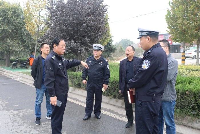 高新区交安委组织开展事故隐患路段“大排查”