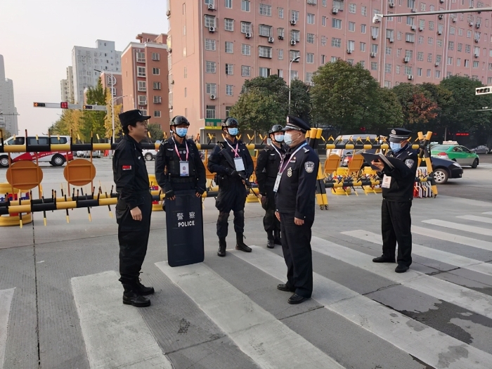 保杨凌盛会平安 展临渭特警风采（组图）