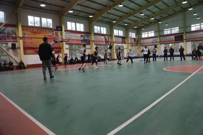 渭南市公安局经开分局成功举办全警实战大练兵暨2020年秋季运动会