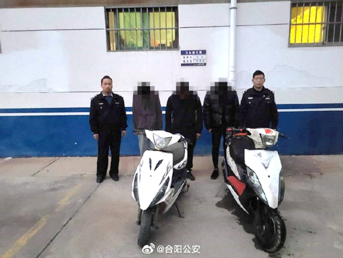 近日，合阳公安九龙派出所民警抓获三名盗窃摩托车犯罪嫌疑人。