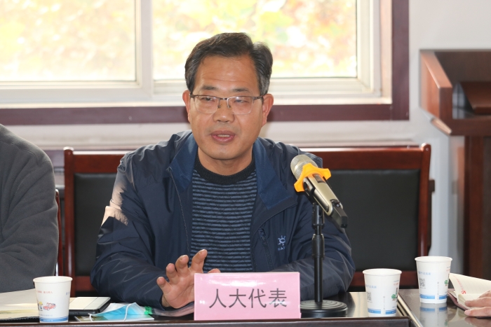 高新交警大队召开“向人民汇报”座谈会