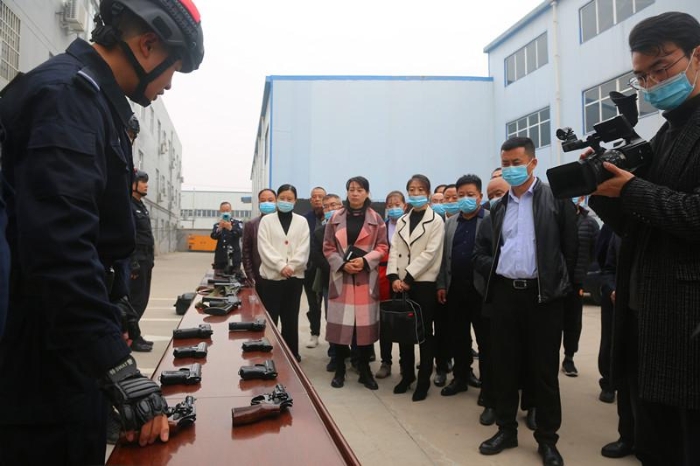 渭南市公安局经开分局扎实开展深化平安建设暨向人民报告主题活动