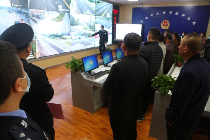 渭南市公安局经开分局扎实开展深化平安建设暨向人民报告主题活动