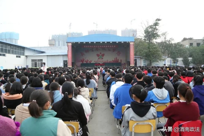 渭南中院:温情审判促感化 爱心帮教助成长(组图)