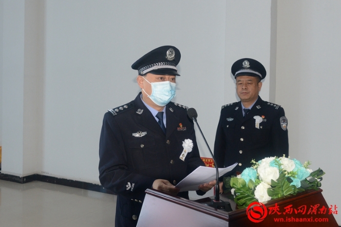 泪别英雄！渭南各界痛别因公牺牲民警张周亮(组图)