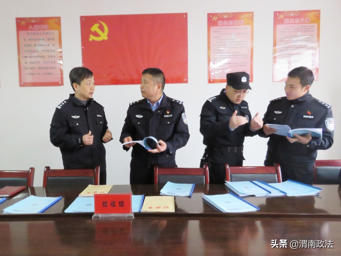渭南市公安局高新巡特警积极开展处置群体性事件演练（组图）