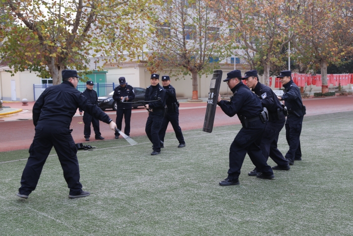 千锤百炼强素质 以练为战砺精兵—渭南市公安局深入高新分局督导检查警务实战工作