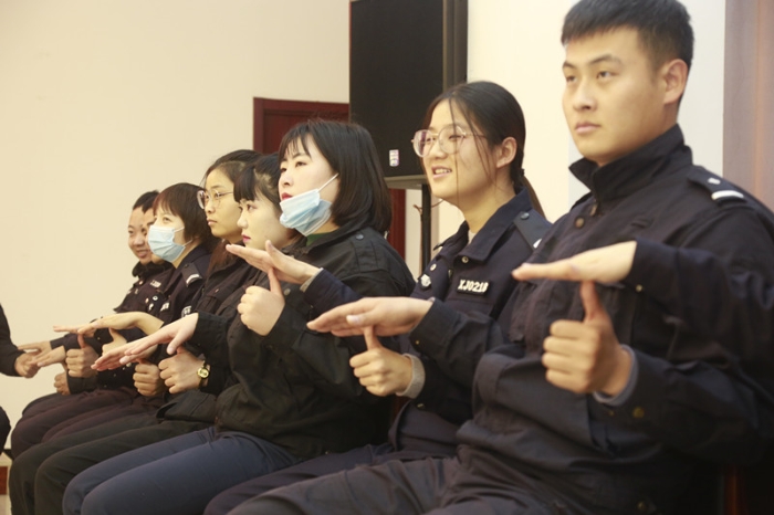 渭南市公安局经开分局举办辅警心理健康知识讲座