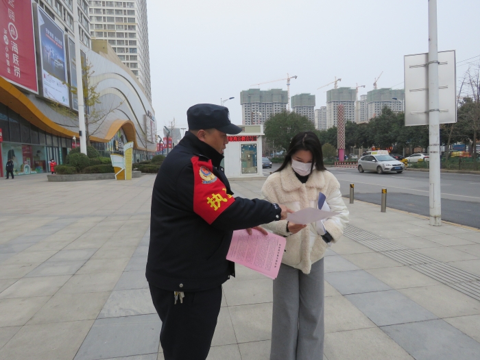 高新分局巡特警大队积极开展禁止燃放烟花爆竹宣传活动（组图）