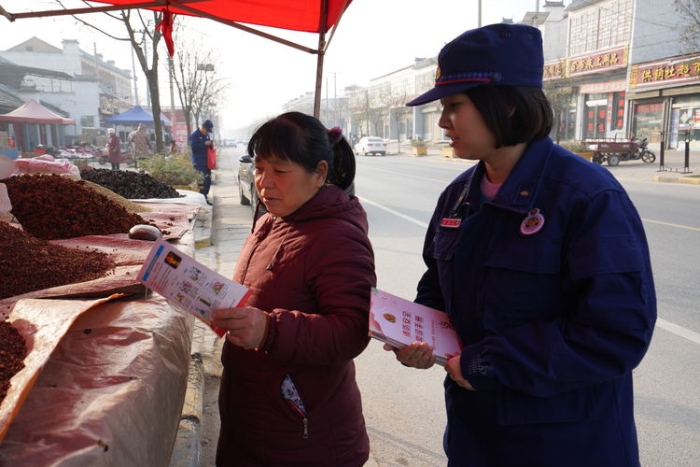 冬防进行时 | 临渭消防赶集送平安,防火知识暖人心(图)