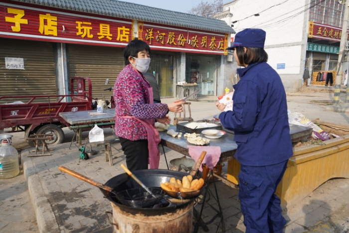 冬防进行时 | 临渭消防赶集送平安,防火知识暖人心(图)