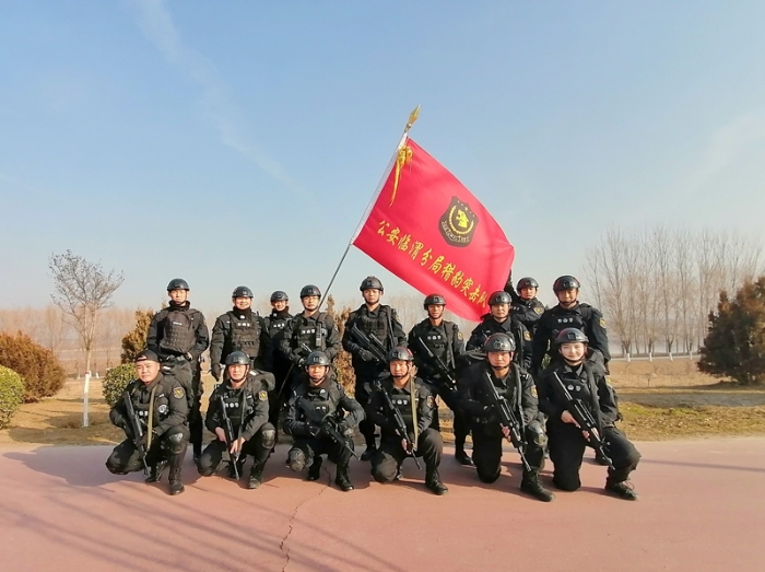 12月28日，临渭分局猎豹突击队开展武装拉动奔袭。