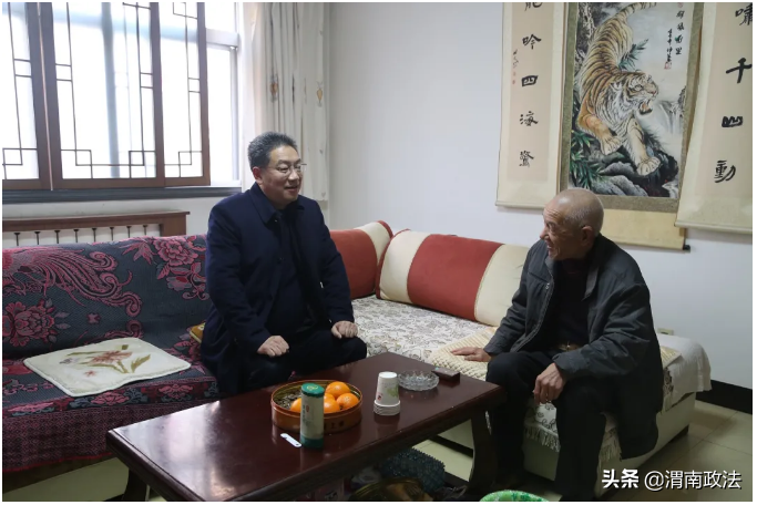渭南市人民检察院：迎新年 送温暖（图）