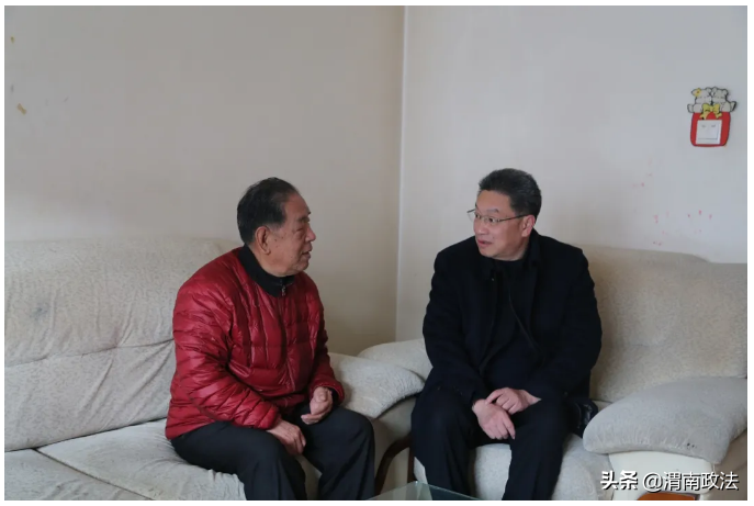 渭南市人民检察院:迎新年 送温暖(图)