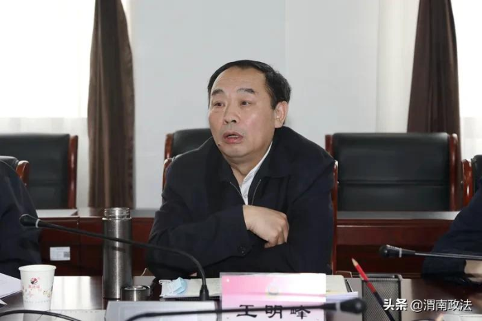 公安部七局二级巡视员王新凯一行来渭南市调研环食药快检工作(组图)