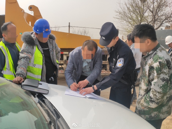 近日，合阳公安黑池派出所民警成功化解矛盾纠纷。