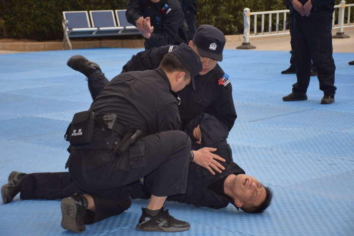 又帅又飒！今天蒲城警营战斗力爆棚—蒲城县公安局成功举办教育整顿暨春训练兵会操活动