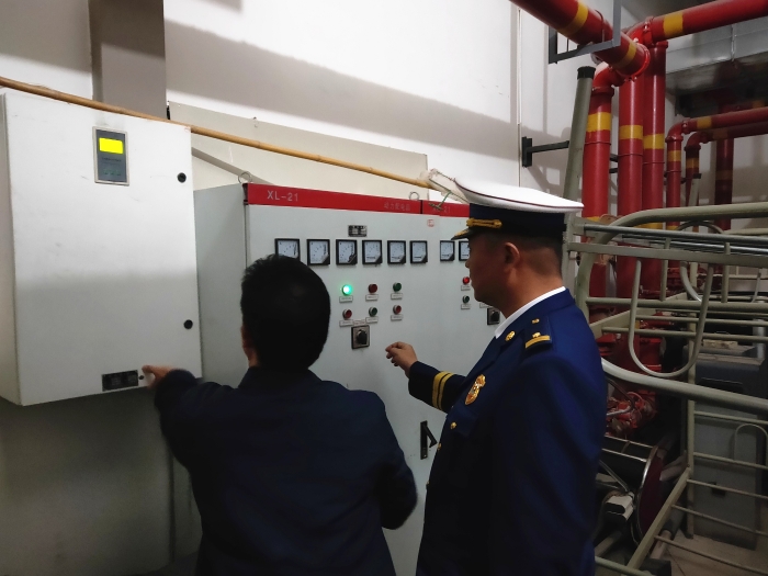 渭南高新区消防救援大队对高新区创业大厦开展消防安全检查工作