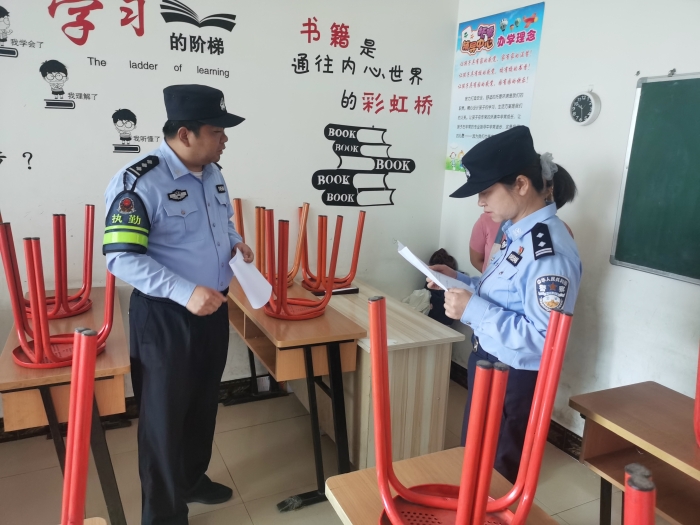 合阳县公安局九龙派出所开展托管机构安全检查。