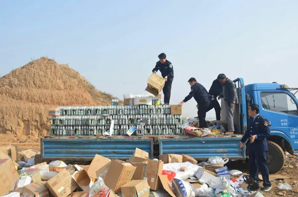 渭南公安汇聚监管合力筑牢百姓环食药安全“防火墙”