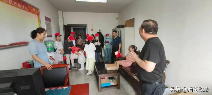渭南中院:“法院开放日”开展“德润三秦”家风建设活动(图)