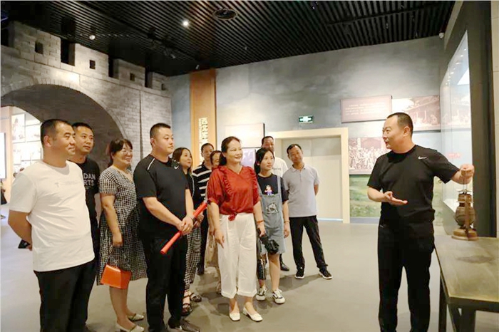 富平法院赴扶眉战役纪念馆联合开展主题党日活动。