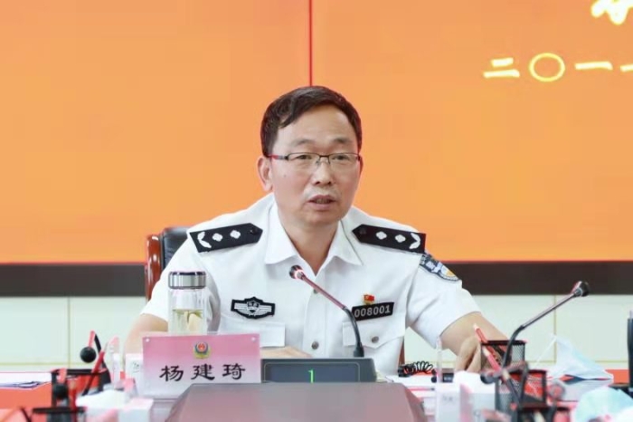 渭南市公安局召开党委(扩大)会议迅速贯彻落实中省市疫情防控会议精神
