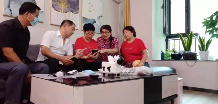 【我为群众办实事】白杨派出所网格化推进反诈APP安装(图)
