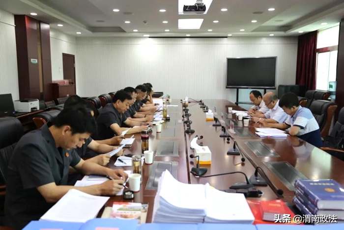 8月23日，渭南市委党史学习教育巡回指导第六小组组长郑东利带队对市中院党史学习教育开展督导检查。